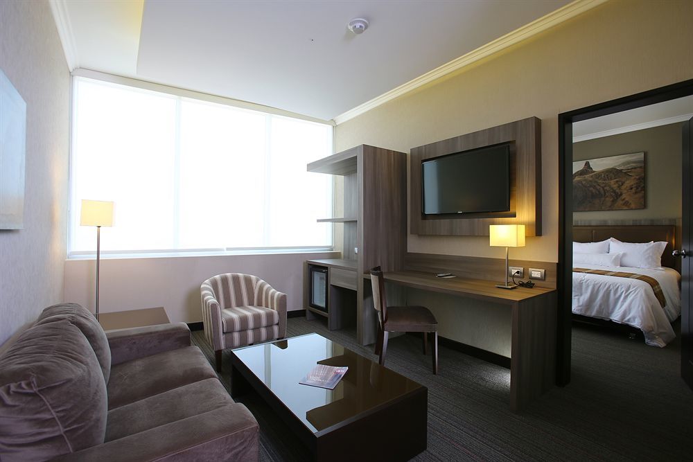 Casa Andina Premium Trujillo Hotel Encalada Kültér fotó