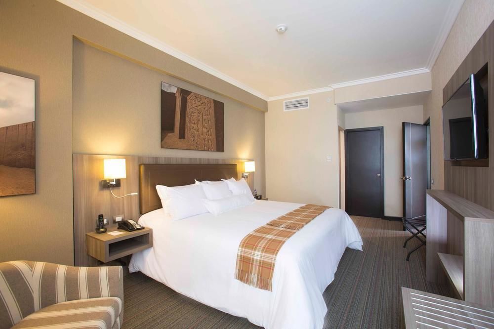 Casa Andina Premium Trujillo Hotel Encalada Kültér fotó